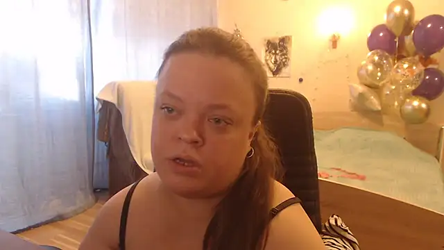 Janiffer MiMi online show from December 2024 12:07:02 PM