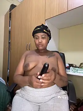 Snapshot of BADFATASS85 chatting on June 2026 12:13:02 AM BADFATASS85 online show from June 2026 12:13:02 AM
