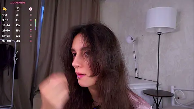 Snapshot of Holla_Molly chatting on November 2025 05:17:01 AM Holla Molly online show from November 2025 05:17:01 AM