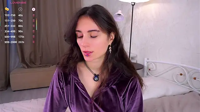 Snapshot of Holla_Molly chatting on November 2025 05:17:01 AM Holla Molly online show from November 2025 05:17:01 AM