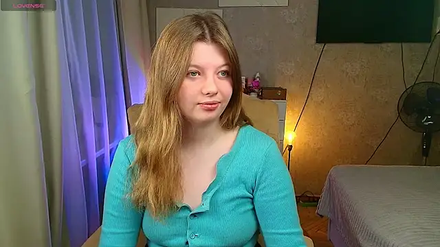 Snapshot of Vivian_cutie chatting on November 2025 04:22:02 AM Vivian cutie online show from November 2025 04:22:02 AM