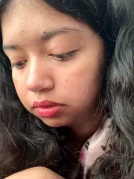 Peach Girll online show from February 2026 12:09:02 PM