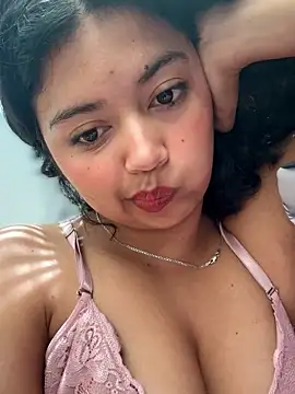 Peach Girll online show from February 2026 02:10:01 PM