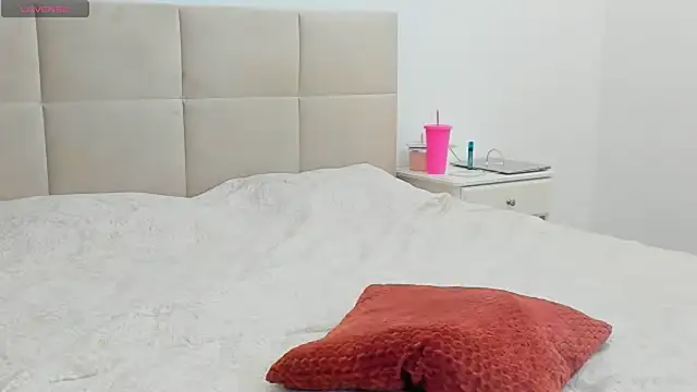 Sunshine Eva online show from October 2025 05:13:02 PM