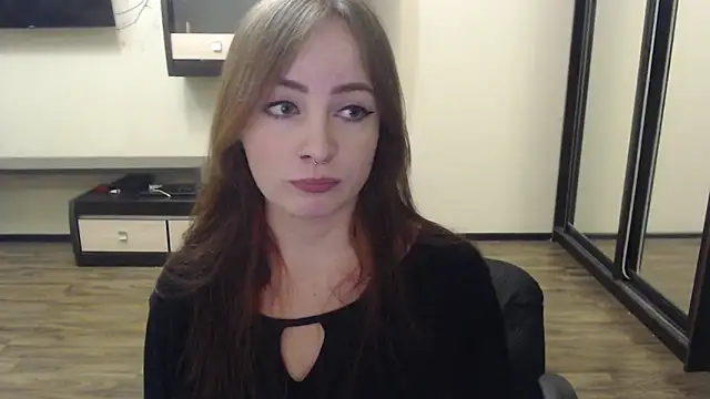 Laralianna online show from December 2024 06:38:02 PM