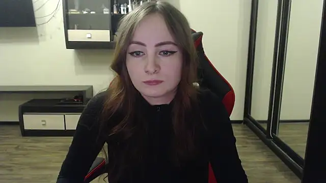 Laralianna online show from February 2025 04:37:02 PM