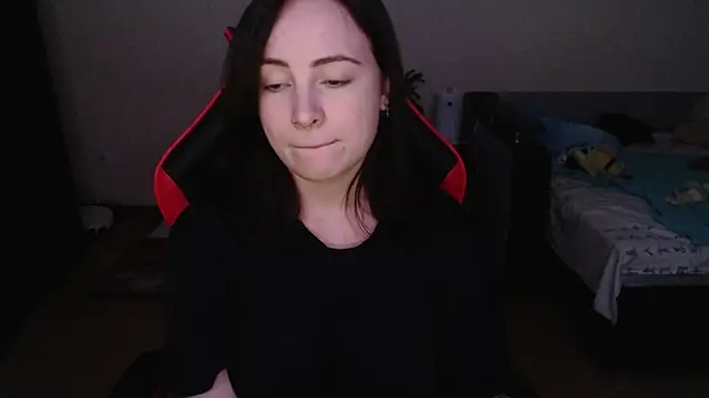 Laralianna online show from November 2025 12:10:01 AM