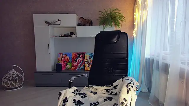 Cuddle Cat online show from February 2025 05:58:01 AM