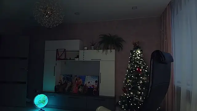 Cuddle Cat online show from December 2025 05:39:02 AM