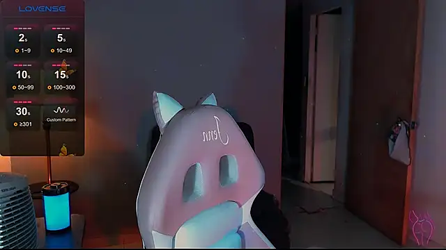 Snapshot of Saucy_Jenn chatting on December 2024 03:38:02 AM Saucy Jenn online show from December 2024 03:38:02 AM