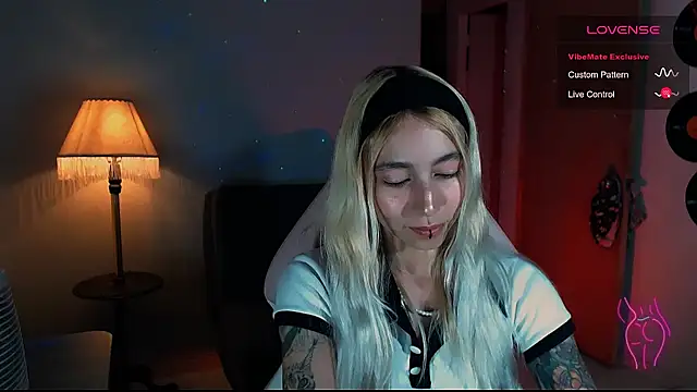 Snapshot of Saucy_Jenn chatting on January 2025 03:26:01 AM Saucy Jenn online show from January 2025 03:26:01 AM