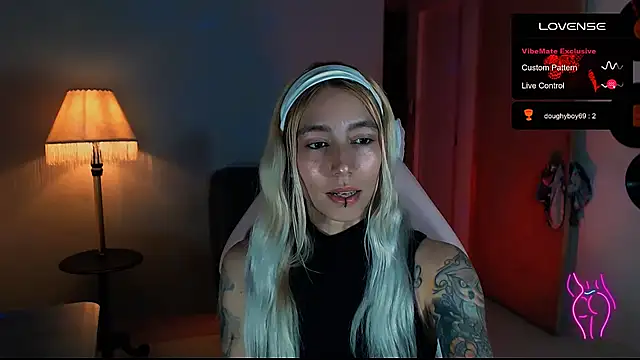 Snapshot of Saucy_Jenn chatting on January 2025 03:44:02 AM Saucy Jenn online show from January 2025 03:44:02 AM