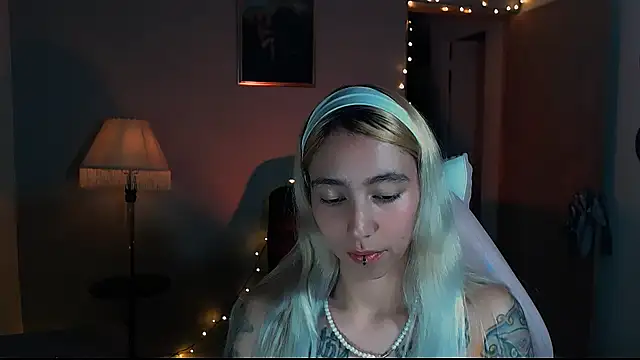 Snapshot of Saucy_Jenn chatting on January 2025 03:52:02 AM Saucy Jenn online show from January 2025 03:52:02 AM