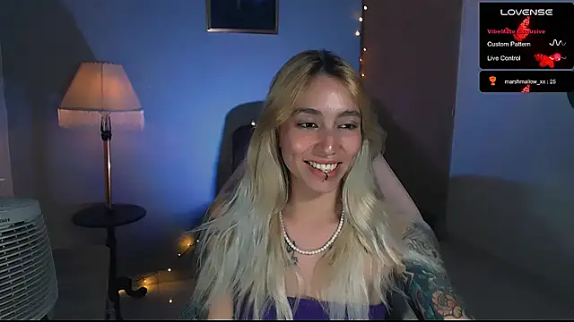 Snapshot of Saucy_Jenn chatting on February 2025 04:59:02 AM Saucy Jenn online show from February 2025 04:59:02 AM