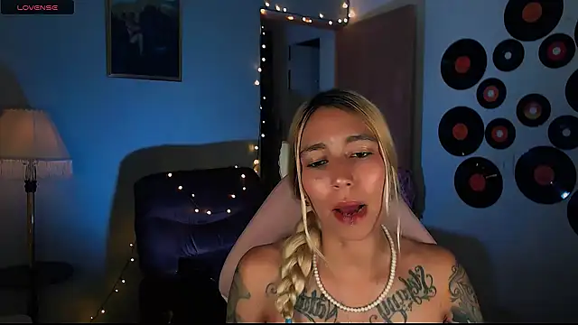 Snapshot of Saucy_Jenn chatting on February 2025 04:40:02 AM Saucy Jenn online show from February 2025 04:40:02 AM