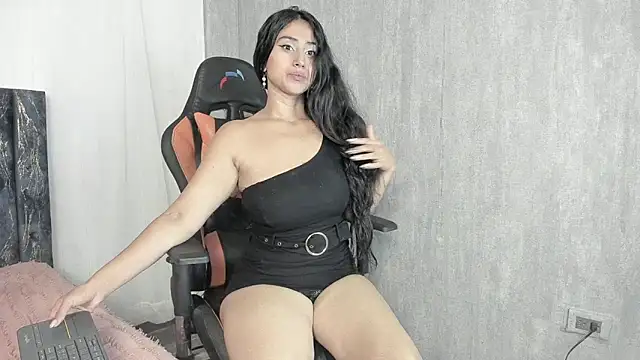 Valentinne z online show from December 2024 02:42:01 PM