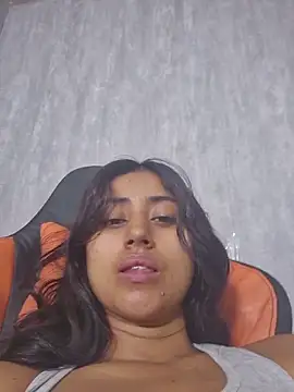 Valentinne z online show from November 2025 02:06:02 PM