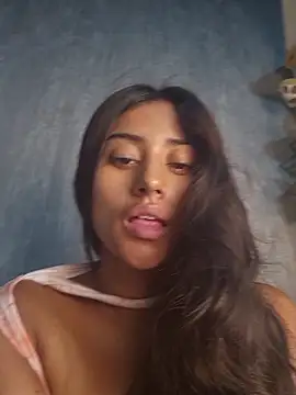 Valentinne z online show from November 2025 06:51:02 AM