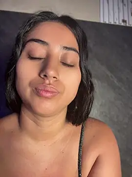 Valentinne z online show from June 2026 10:21:02 AM