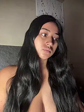 Snapshot of Valentinne_z chatting on July 2026 08:01:02 AM Valentinne z online show from July 2026 08:01:02 AM