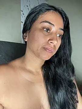 Snapshot of Valentinne_z chatting on July 2026 10:36:01 AM Valentinne z online show from July 2026 10:36:01 AM
