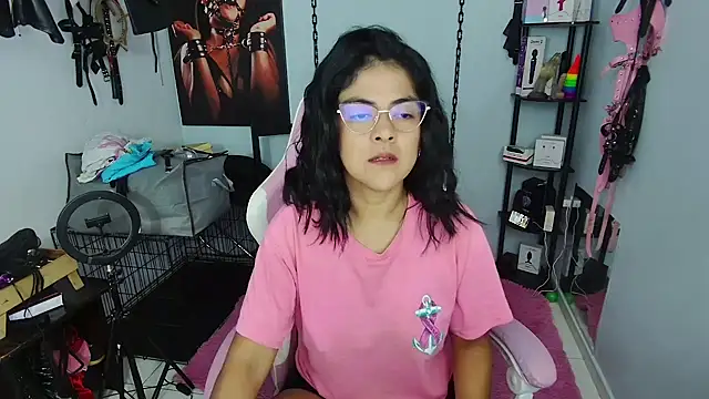 Snapshot of Hannah-grace chatting on January 2026 12:54:01 PM Hannah-grace online show from January 2026 12:54:01 PM