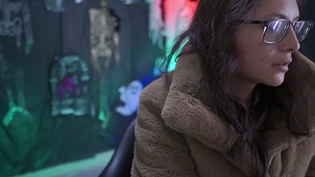 Kyomi chang online show from October 2025 01:03:02 PM