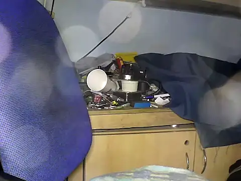 Snapshot of SkaterHun chatting on September 2025 05:56:02 PM SkaterHun online show from September 2025 05:56:02 PM