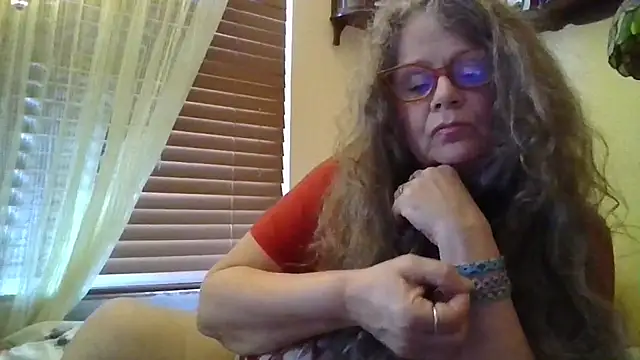 Snapshot of DestineeLoverGirl chatting on April 2026 04:59:01 PM DestineeLoverGirl online show from April 2026 04:59:01 PM