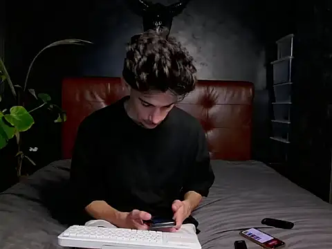 Snapshot of DanielCrush1 chatting on October 2025 11:03:01 AM DanielCrush1 online show from October 2025 11:03:01 AM