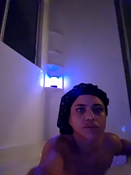 Snapshot of RuggyRackz chatting on October 2025 02:33:01 AM RuggyRackz online show from October 2025 02:33:01 AM