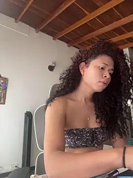 GabriSaenz online show from May 2026 01:41:01 PM