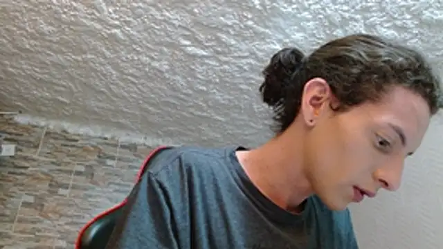 Snapshot of omar_alurba chatting on November 2025 07:19:01 PM omar alurba online show from November 2025 07:19:01 PM