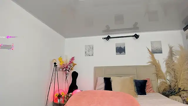 Alexandra ra online show from January 2025 02:14:01 PM