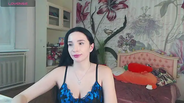 Snapshot of AliciaBow chatting on December 2024 05:11:01 PM AliciaBow online show from December 2024 05:11:01 PM