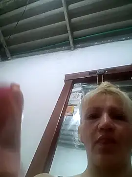 Nicolle Milf online show from January 2026 07:17:01 PM