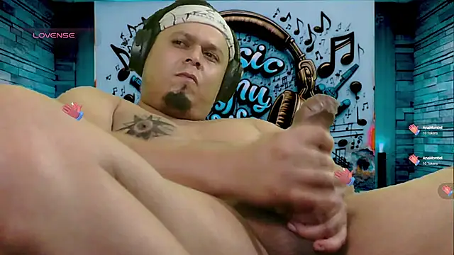 chino roz online show from March 2025 11:53:02 AM