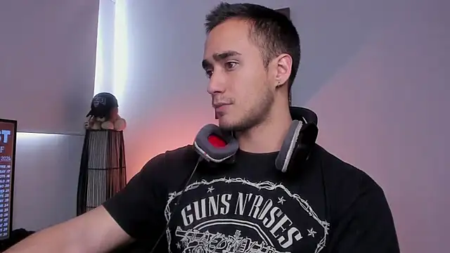 AlexRivera6 online show from February 2025 08:35:02 PM