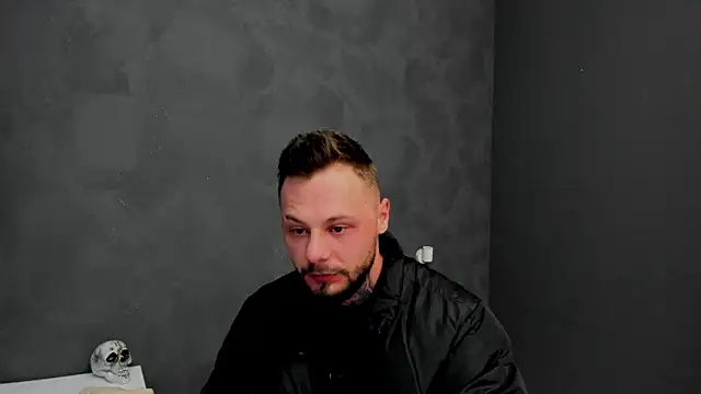 Snapshot of BrianHunts chatting on January 2025 06:03:01 AM BrianHunts online show from January 2025 06:03:01 AM
