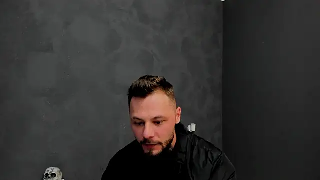 Snapshot of BrianHunts chatting on January 2025 06:05:01 AM BrianHunts online show from January 2025 06:05:01 AM