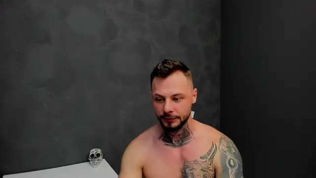 Snapshot of BrianHunts chatting on January 2025 08:57:02 AM BrianHunts online show from January 2025 08:57:02 AM