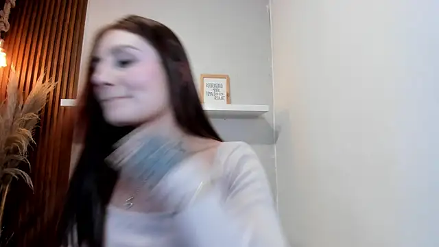 LANA-JONNES online show from November 2025 09:48:01 PM