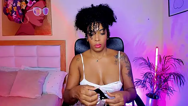 AitanaBrown  online show from February 2026 09:26:01 PM