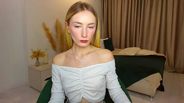 bella  rose online show from February 2025 05:51:01 AM