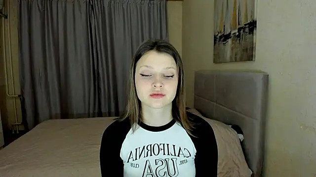 Snapshot of SoniNesti chatting on November 2025 02:40:02 PM SoniNesti online show from November 2025 02:40:02 PM