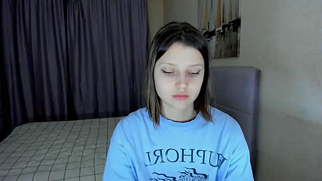 Snapshot of SoniNesti chatting on November 2025 02:42:01 PM SoniNesti online show from November 2025 02:42:01 PM