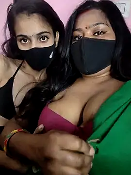 cutee  crazy online show from December 2025 01:28:02 PM