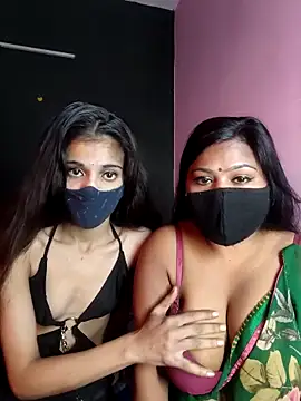 Snapshot of cutee__crazy chatting on December 2025 01:28:01 PM cutee crazy online show from December 2025 01:28:01 PM