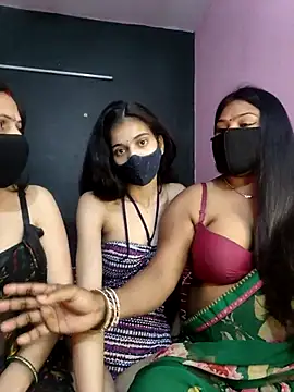 Snapshot of cutee__crazy chatting on January 2026 11:25:01 AM cutee crazy online show from January 2026 11:25:01 AM