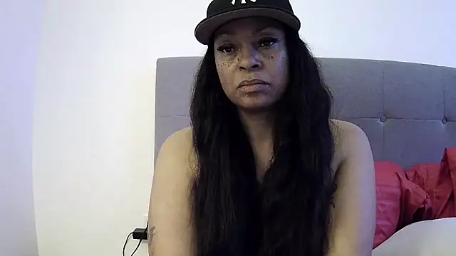 Snapshot of MSweetLindaParks chatting on June 2026 12:19:01 AM MSweetLindaParks online show from June 2026 12:19:01 AM